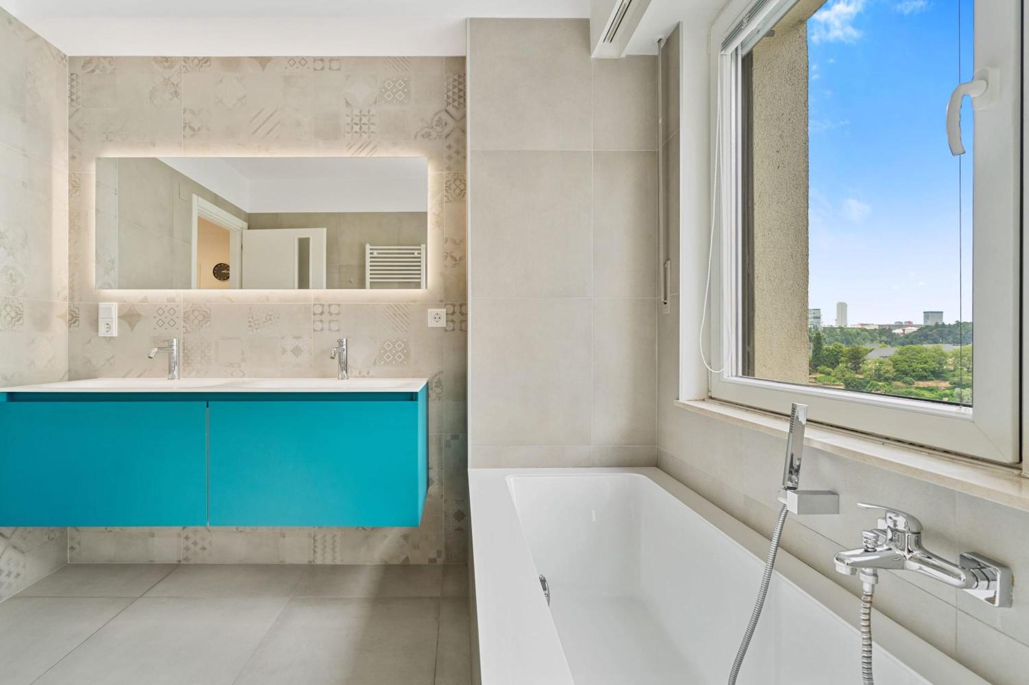 Central Lux 2Br Apt With City Views & Balcony Luxembourg Exterior photo