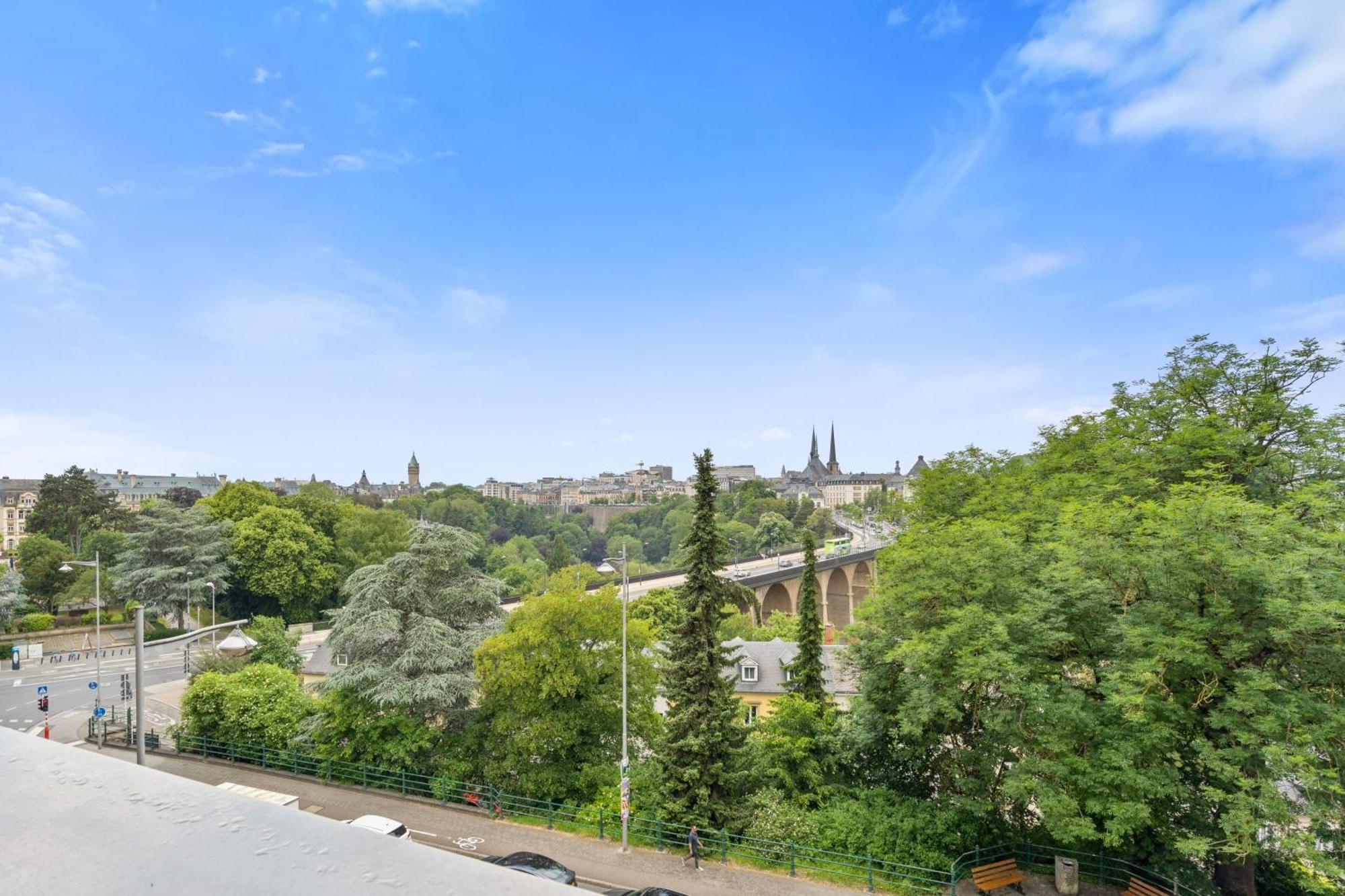 Central Lux 2Br Apt With City Views & Balcony Luxembourg Exterior photo